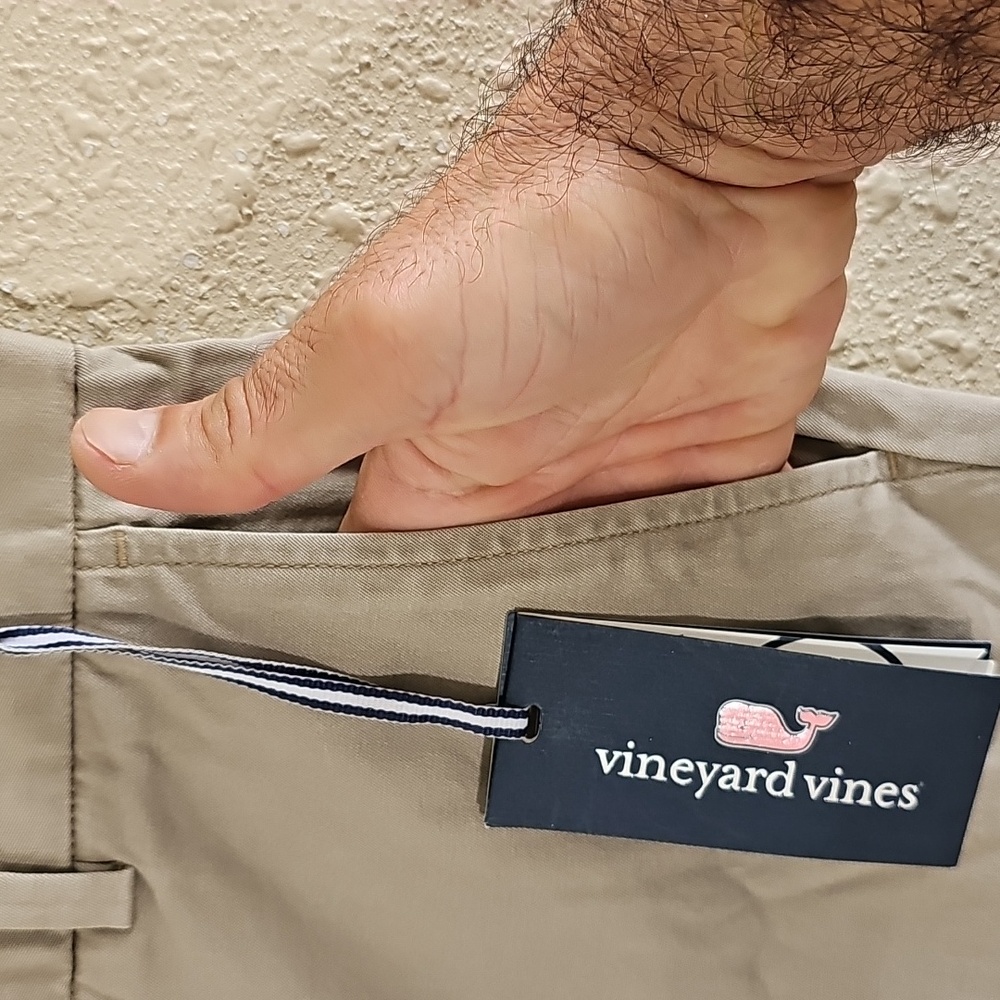 Vineyard Vines Breaker Shorts. - Picture 3 of 9